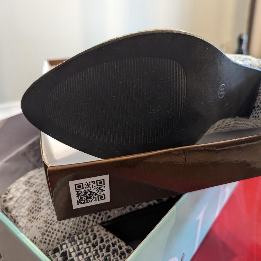 Ankle Boot - image 4